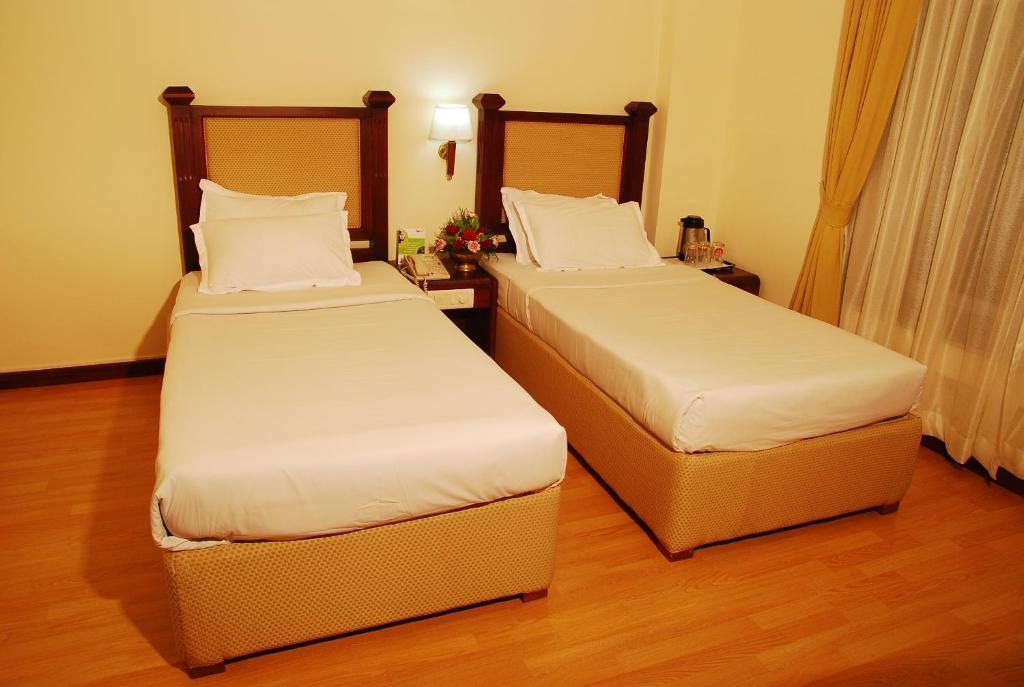 Mermaid Hotel Kochi Exterior photo